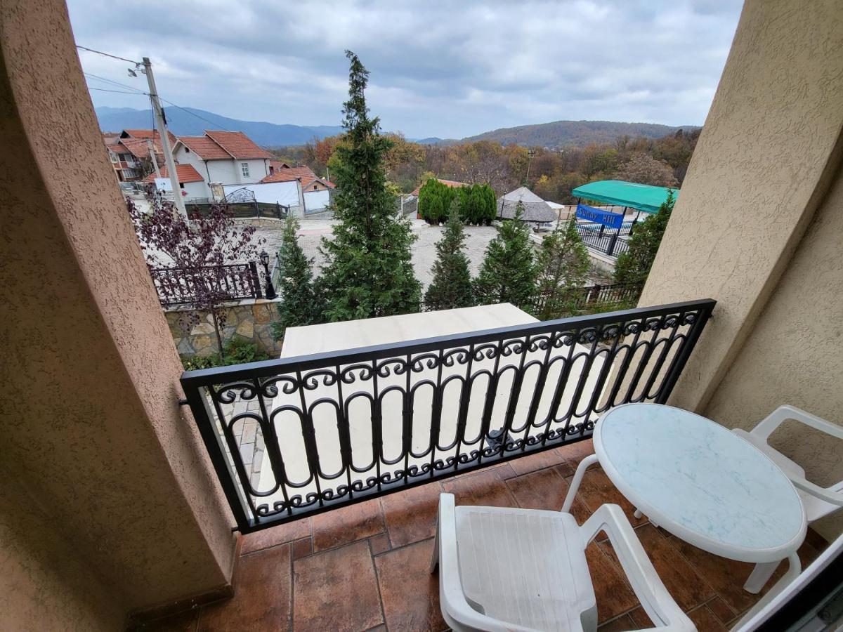 Sunny Hill Apartments & Aqua Park Врнячка-Баня Экстерьер фото