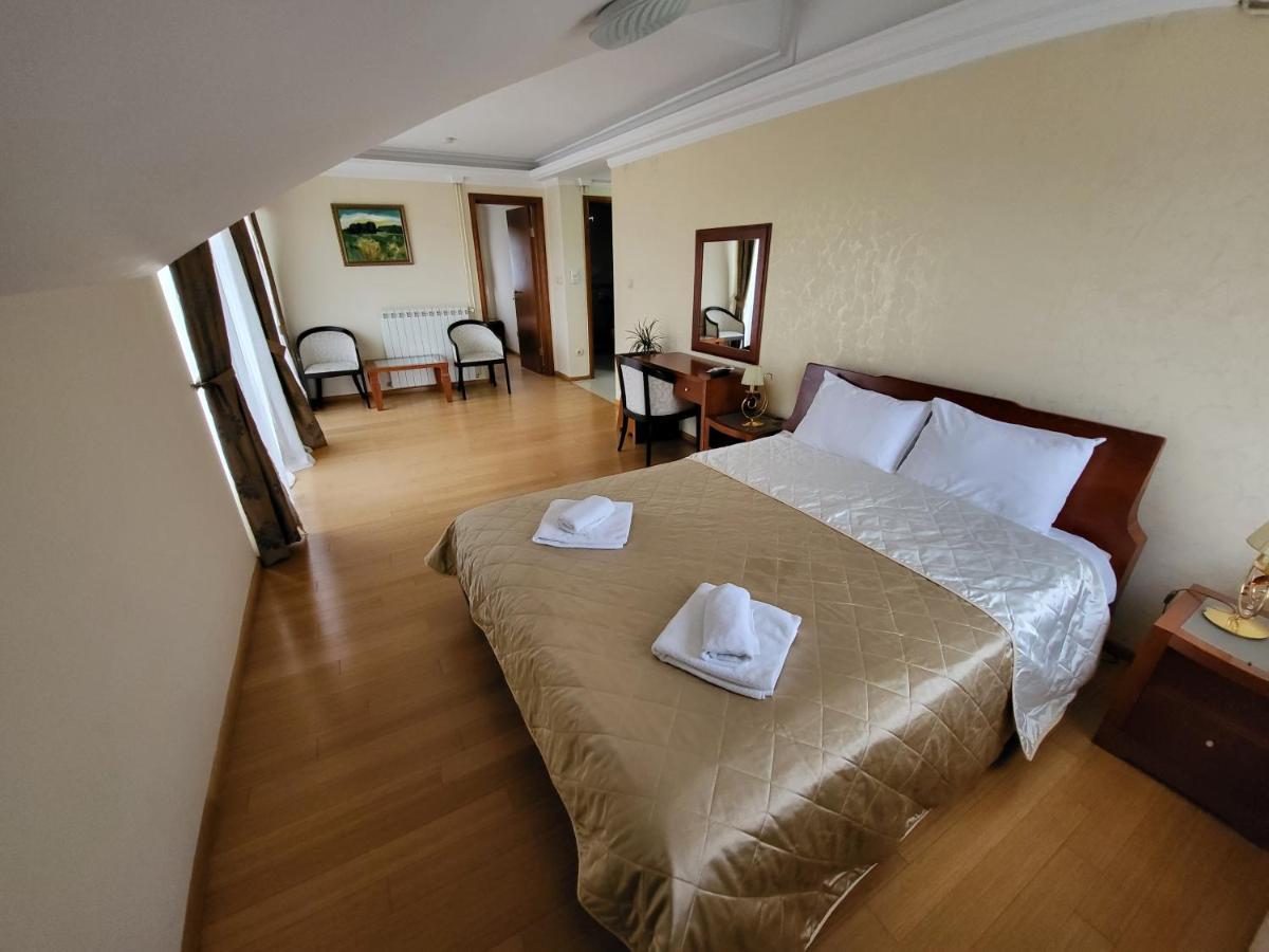 Sunny Hill Apartments & Aqua Park Врнячка-Баня Экстерьер фото